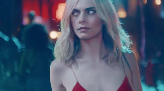 Ünlü model Cara Delevingne’ın ek işi şaşırttı! Seks oyuncaklarını test ediyor
