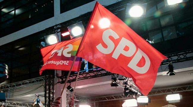 Almanya&#039;da üçlü koalisyona doğru!