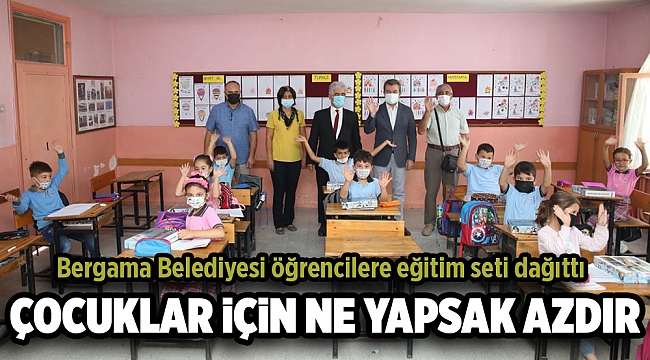 Bergama Belediyesi öğrencilere eğitim seti dağıttı