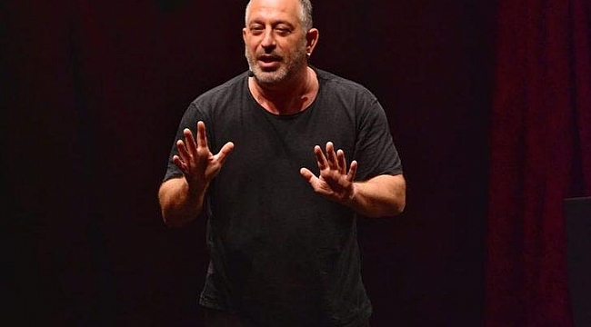 Cem Yılmaz'dan dolandırıcılık uyarısı: Lütfen böyle telefon ve mesajlara itibar etmeyin