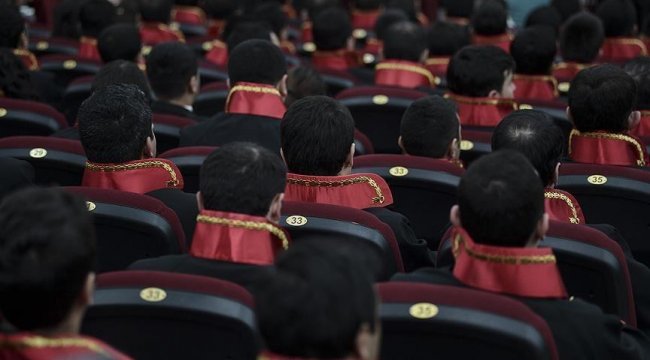 Hakim ve savcıların görevde yükselme kararları Resmi Gazete&#039;de