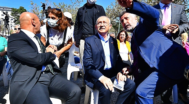 Kılıçdaroğlu İzmir&#039;de deprem mağdurlarına seslendi