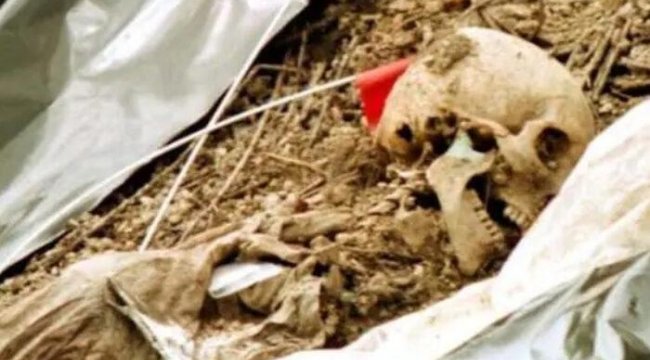 Şoke eden olay! Hindu dini liderin valizinden insan kafatası ve kemikleri çıktı