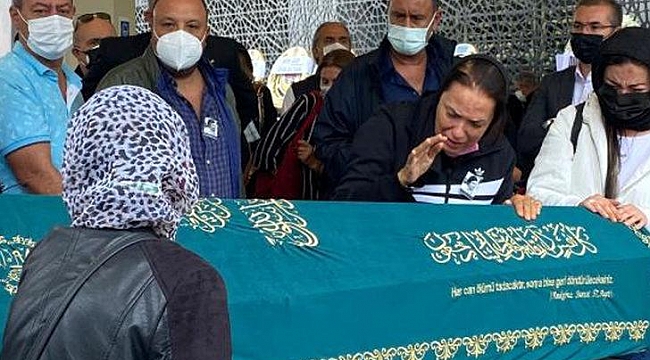 Yeşim Salkım babası Dursun Salkım&#039;ı son yolculuğuna uğurlandı! Tabut başında zor anlar