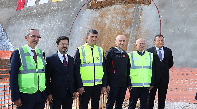 Ankara'yı İzmir'e bağlayacak tünelde ışık görüldü!