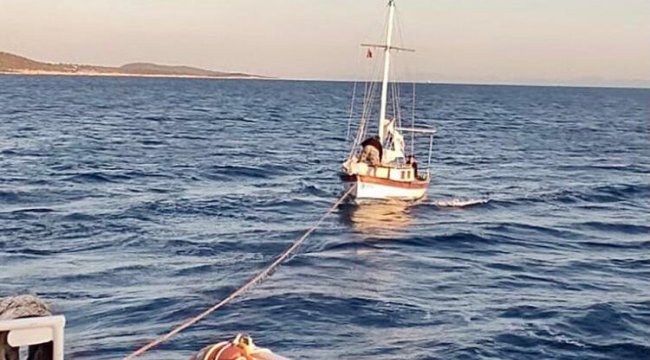 Denizde mahsur kalan tekneyi Kıyı Emniyeti kurtardı