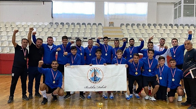 Dikili Belediyespor 2.Lig'e çıktı