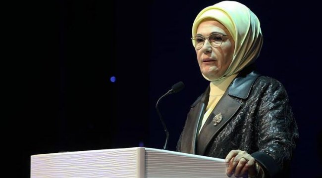Emine Erdoğan'dan atık toplayıcılarına destek