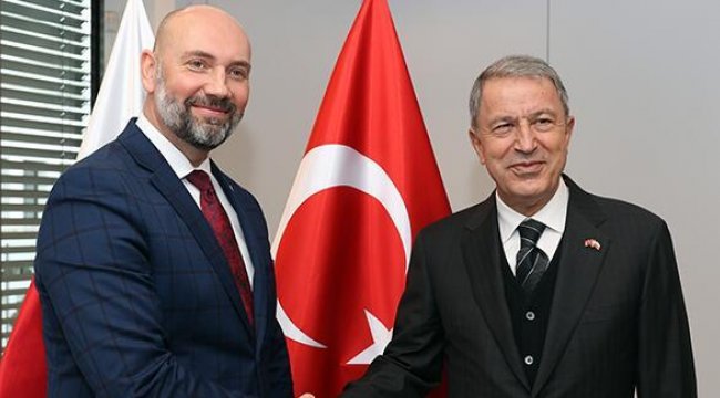 Milli Savunma Bakanı Akar'dan Polonya Silahlanma Grubu'na ziyaret
