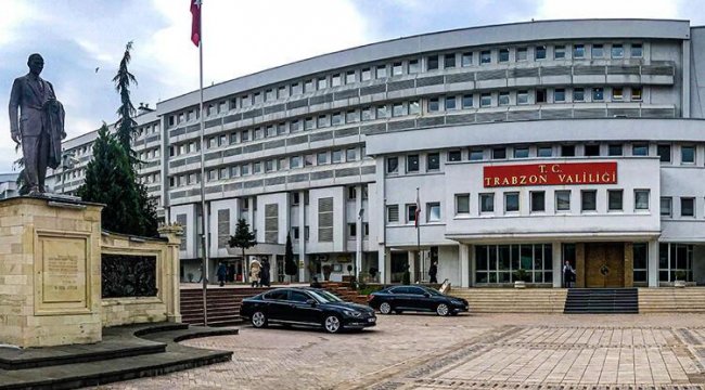 Valilik açıkladı: FETÖ elebaşına ait kitapları satan kadın gözaltına alındı