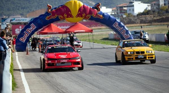 İzmir'de drift şampiyonasına büyük ilgi