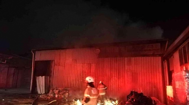 İzmir'de mobilya atölyesini kundakladılar