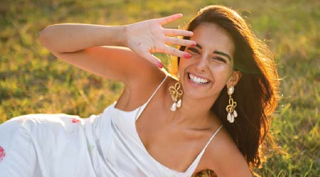 Son Yaz’ın Naz’ı Yasemin Yazıcı ilk ödülünü kazandı