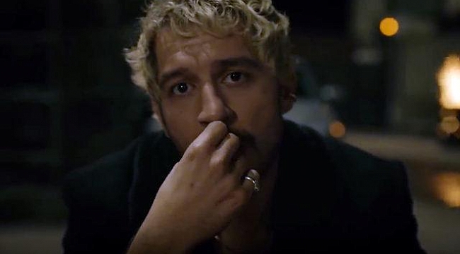 Üç Kuruş&#039;tan çarpıcı sahne! &#039;&#039;size benzemeyene &#039;&#039;kötü pis&#039;&#039; diyorsunuz&#039;&#039;