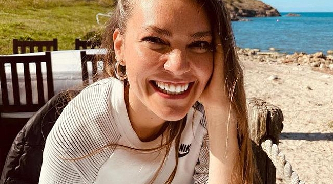 Aslı Enver gece yarısı siyahlar içinde paylaştı!