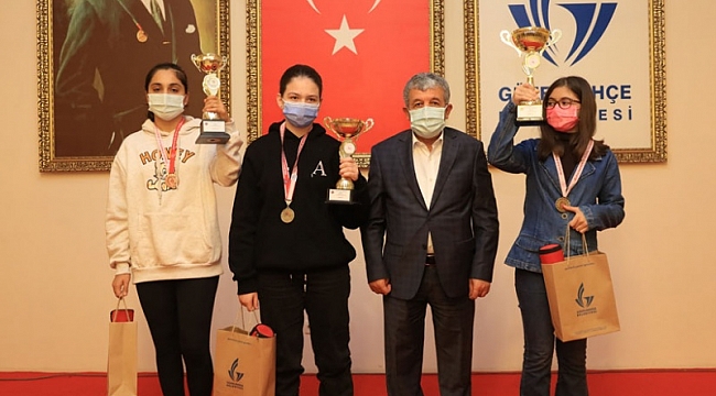 Güzelbahçe'de satrançın yıldızları belli oldu