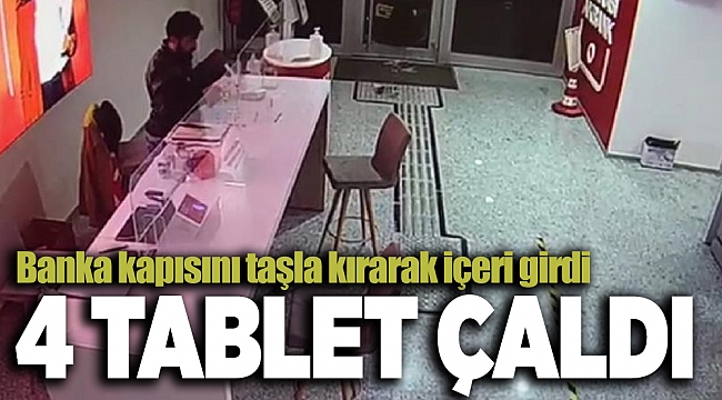 İzmir'de bankada yaşanan hırsızlık anı güvenlik kamerasına yansıdı