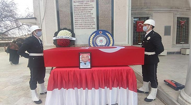 Kalp krizinden hayatını kaybeden polis memuru, toprağa verildi