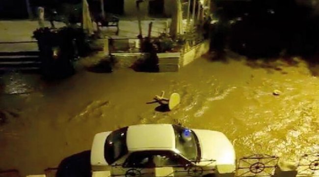 Marmaris&#039;i yağmur vurdu!