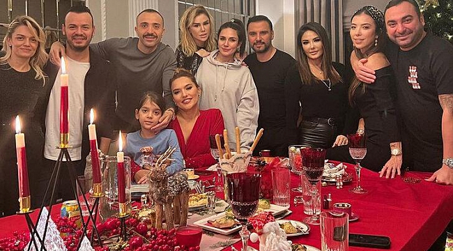 Ünlü isimler yılbaşı yemeğinde buluştu!