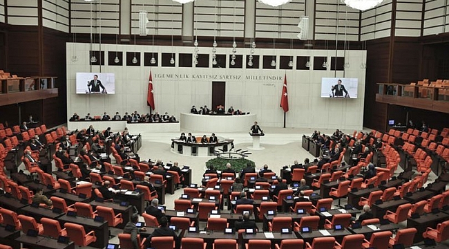 13 günlük ara bitti! Meclis mesaiye başlıyor