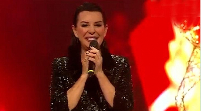 30 yıl sonra bir ilk! Stüdyo ayağa kalkıp alkışladı