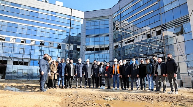 AK Partili vekili Kaya, Menderes ilçesini ziyaret etti