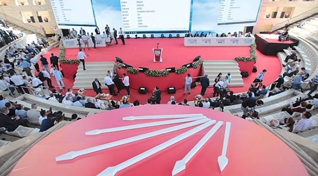 CHP kurultayı 1 yıl ertelendi