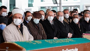 Kılıçdaroğlu, iktisatçı Ekzen'in cenaze törenine katıldı