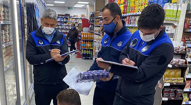 Menderes'te yeni yılın ilk denetimi zincir marketlere