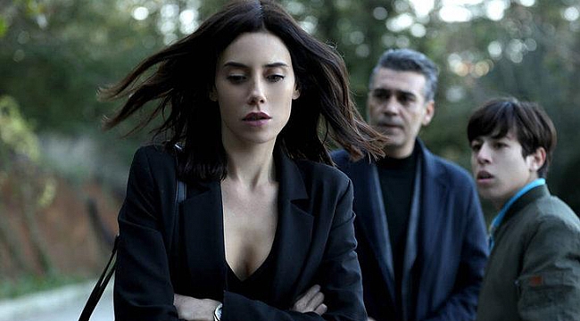 Ünlü oyuncudan hayranlarını endişelendiren haber!