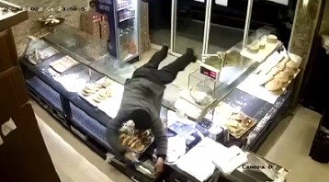 Akrobatik hırsız güvenlik kamerasında