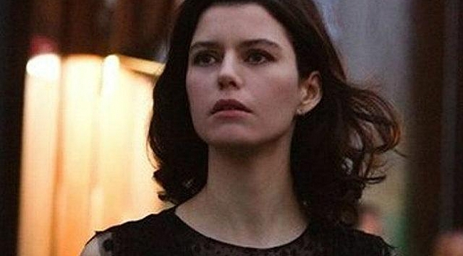 Beren Saat imaj değiştirdi! Son haline beğeni yağdı