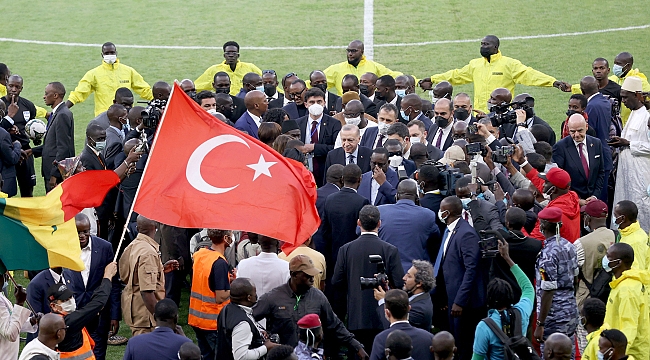 Cumhurbaşkanı Erdoğan Senegal'de stadyum açılışına katıldı