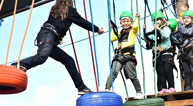 İşitme engelli ailelerin çocukları Macera Park'taydı