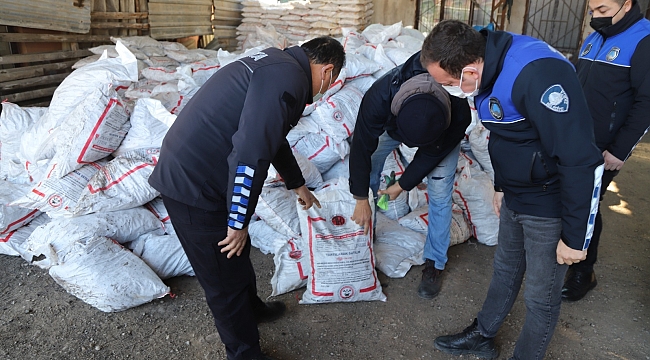 Menderes'te zabıtadan kömür denetimi
