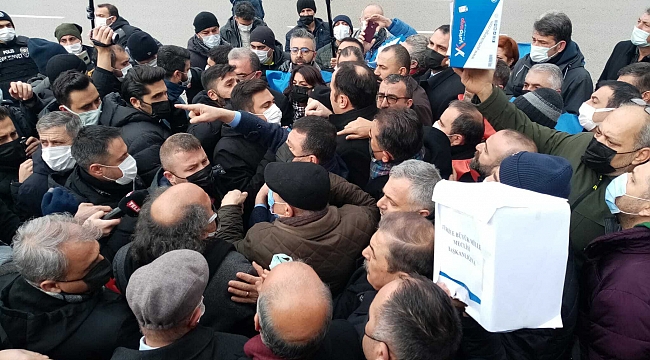 'Öğretmenlik Meslek Kanunu' protestosuna polis engeli