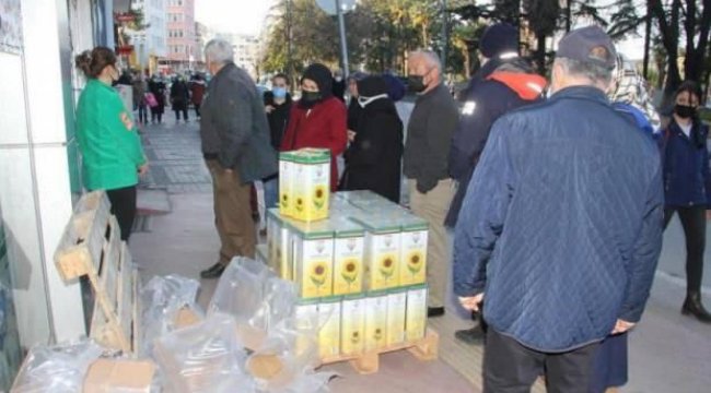 Tarım Kredi marketlerinde ayçiçek yağına yüzde 25 indirim! 5 litrelik ayçiçek yağının fiyatı...