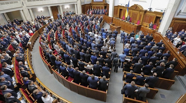 Ukrayna'dan sivillere silah taşıma izni ve OHAL kararı