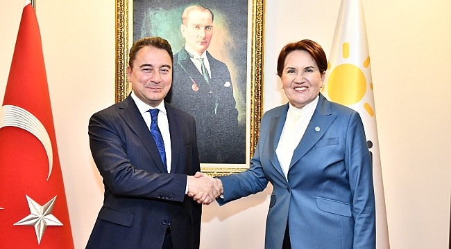 Ali Babacan, Meral Akşener&#039;i ziyaret etti