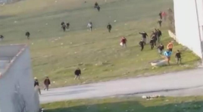 Arnavutköy'de onlarca göçmen polisten böyle kaçtı