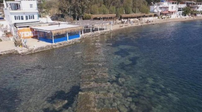 Bodrum&#039;da deniz çekildi, tarihi Kral Yolu ortaya çıktı