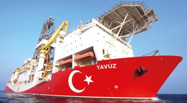 3 gemi aynı anda Karadeniz'de