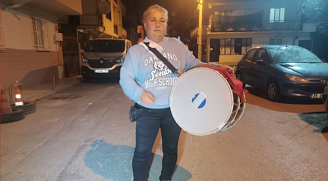 45 yaşındaki 'Davulcu Abla' 6 yıldır sahura kaldırıyor