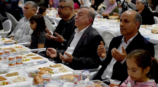 CHP'li belediye başkanına yumurtalı saldırı