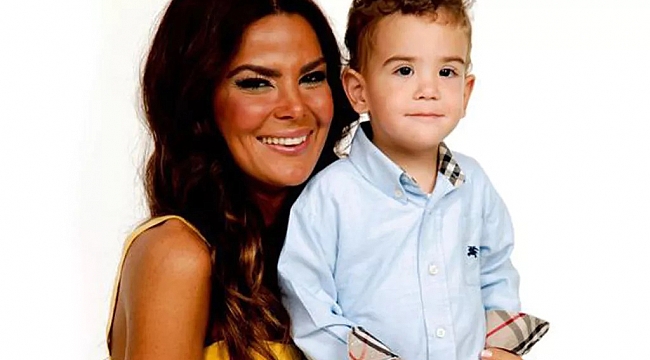 Özlem Yıldız oğlunu paylaştı!