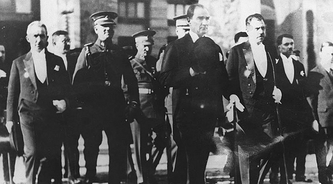 TBMM 102 yaşında: 23 Nisan Ulusal Egemenlik ve Çocuk Bayramı kutlu olsun