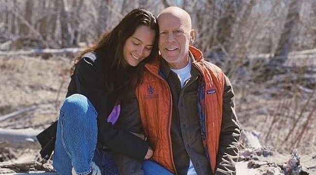 Ünlü oyuncudan hastalığı açıklandıktan sonraki ilk kare