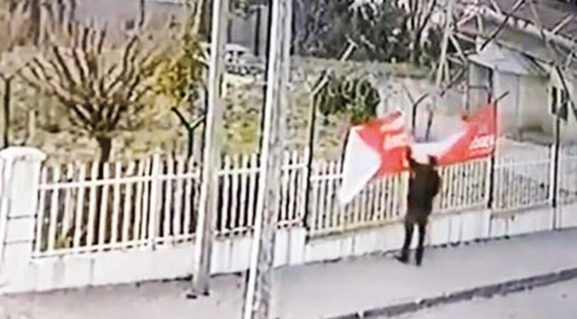 Vicdansız: LÖSEV’in bağış pankartını parçaladı