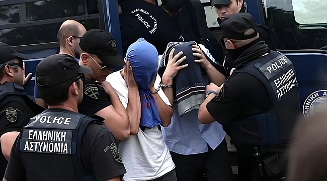 Yunanistan&#039;da MİT paniği!